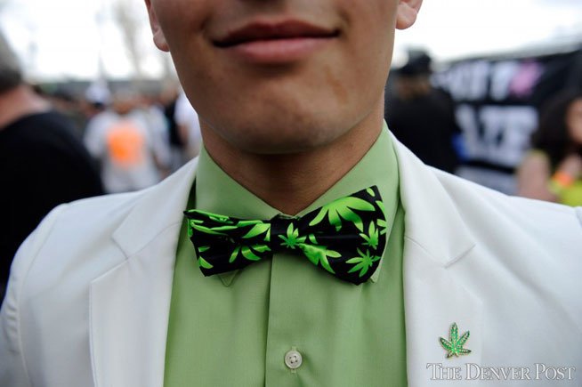 cannabist's tweet photo. Wanting a California #weedjob? Check out this handy employment guide: https://t.co/W4rZlT9P5G #WorkingwithWeed #marijuanajobs https://t.co/mOODbWvqga