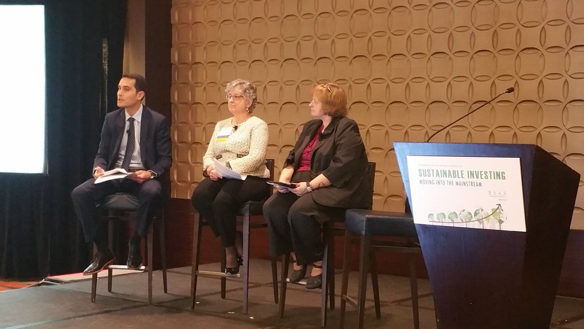 CFABoston's tweet photo. Cheryl Smith @trilliumam @GeorgeSerafeim & Pat Zerega @SistersOfMercy discussing Fresh Perspectives on Engagement at #ESG Seminar. #BSASSI https://t.co/cjiJkhSW2u