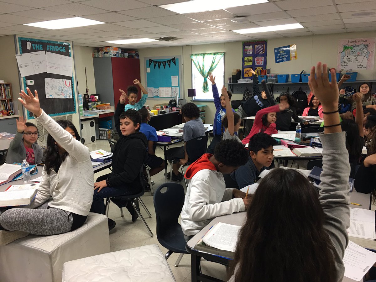 MrsGuynes's tweet photo. Adding a little competition to questions today. Everyone wants to answer! #shandses https://t.co/qSedKHS34X