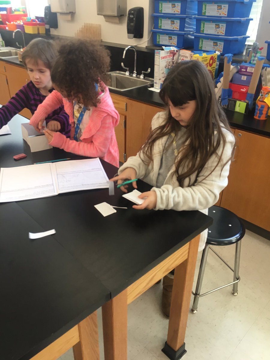 CatonsElem3rd's tweet photo. Building a weatherproof structure @amyfavinger @Lmiller2Linda @DanaleePotter @longsclass https://t.co/x7nU4DPgo6