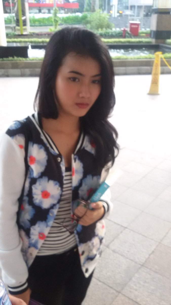 Bio instagram ina.marika artis muda berbakat cantik &amp; jago acting jg pribadi yg ramah lg open endors untk dipakai projeck sinetron baru nya