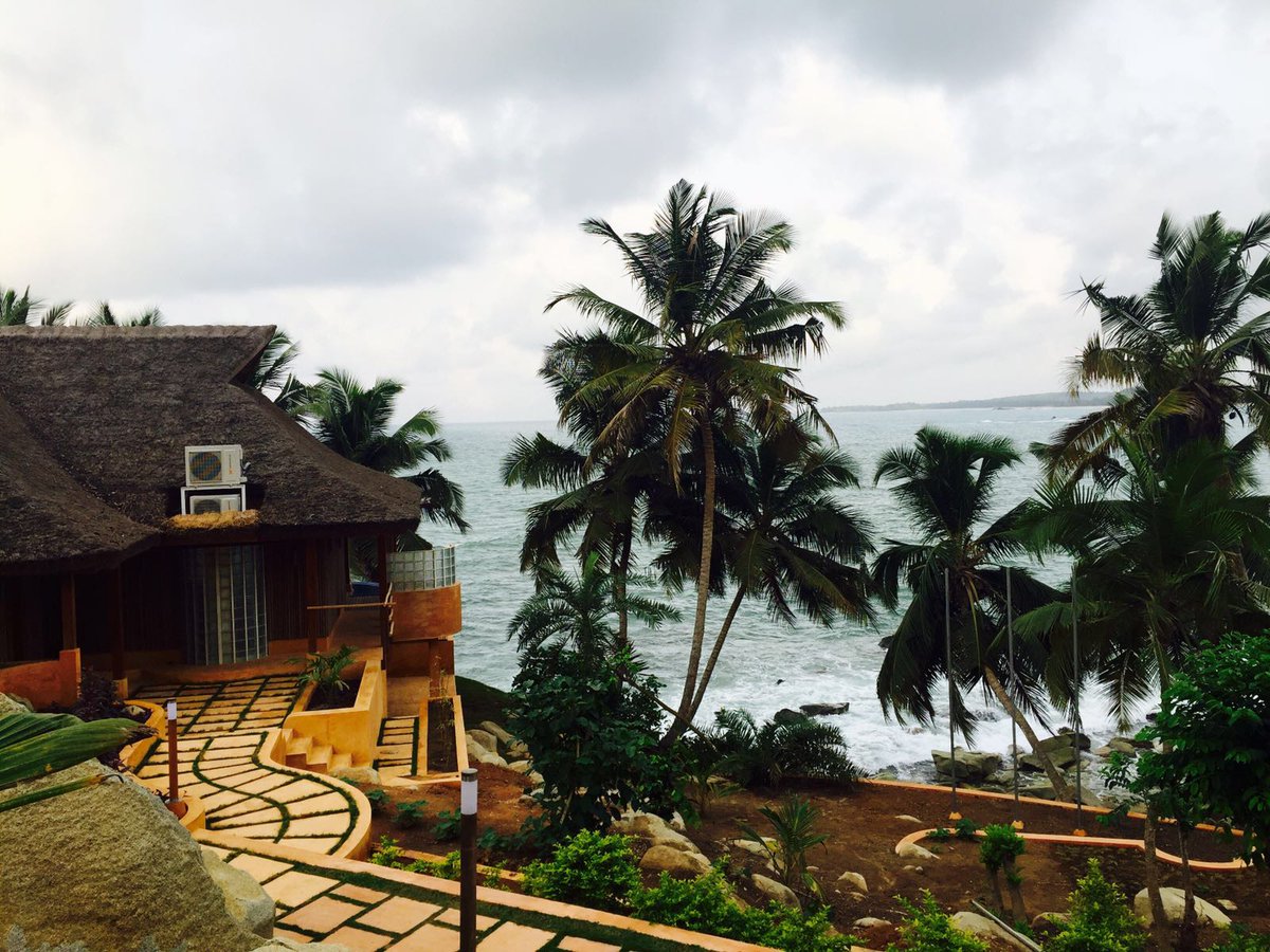 ibyservice's tweet photo. #LouMoon Idyllic in every way @AndreaFeczko  @shomaristone @KampheyApproved @Marilyn_Res @CarlosGuzmanPV #ibyservice. https://t.co/FNoUZHD8pv