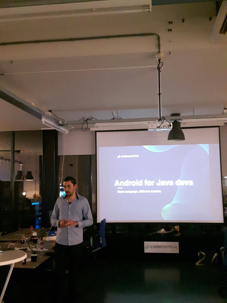 codecentric_nl's tweet image. Collega @EndranNL in actie op onze  #devthursday &apos;Mobile development for server and desktop developers&apos;
