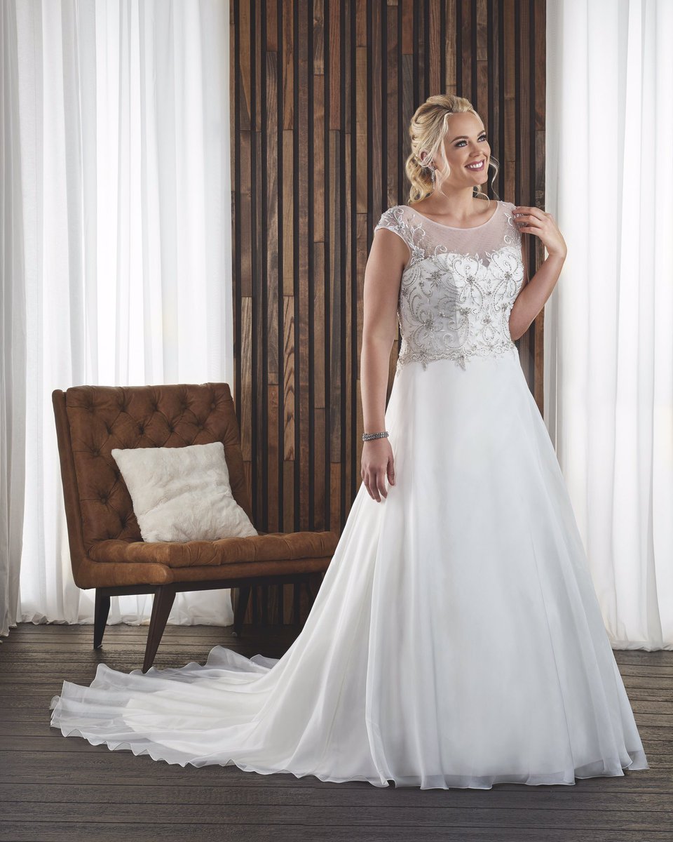 Please retweet <a href="/BonnyBridalEU/">Bonny Bridal Europe</a> dress could be yours! Enter now gorgeousbridemagazine.com  #plussizebride #bridetobe