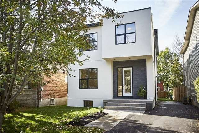 TdotProperties's tweet photo. 4 BR #House for #sale in #ScarbTO near Kingston rd &amp; St. Clair. Details: https://t.co/ckjcOPTiLn https://t.co/qKR1kohmGH