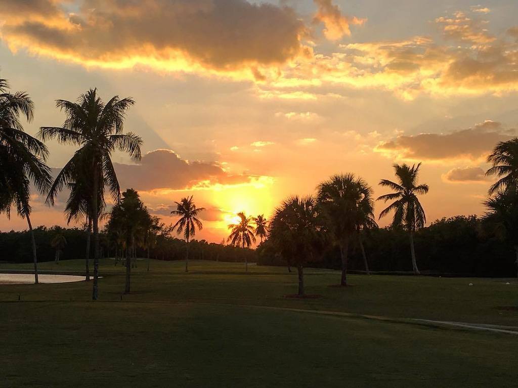 Crandon is majestic. Double tap if you agree! #Crandongolf #island #keybiscayne #miami #sunset #travel #golfcourses