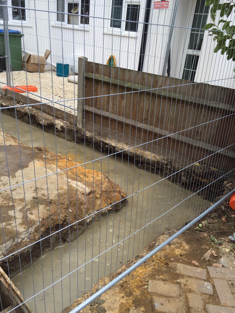DMDRIVEWAYS's tweet photo. #Dmdriveways foundations Walton  @Checkatrade https://t.co/I1K2Ll0xxz