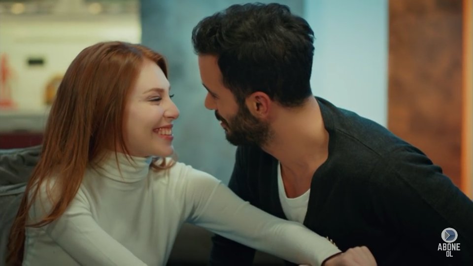 KaskOmerr's tweet photo. Kızıl Prensesim. @Kask_Defne ❤❤
#kiralıkaşk https://t.co/jYMp6r0cqs