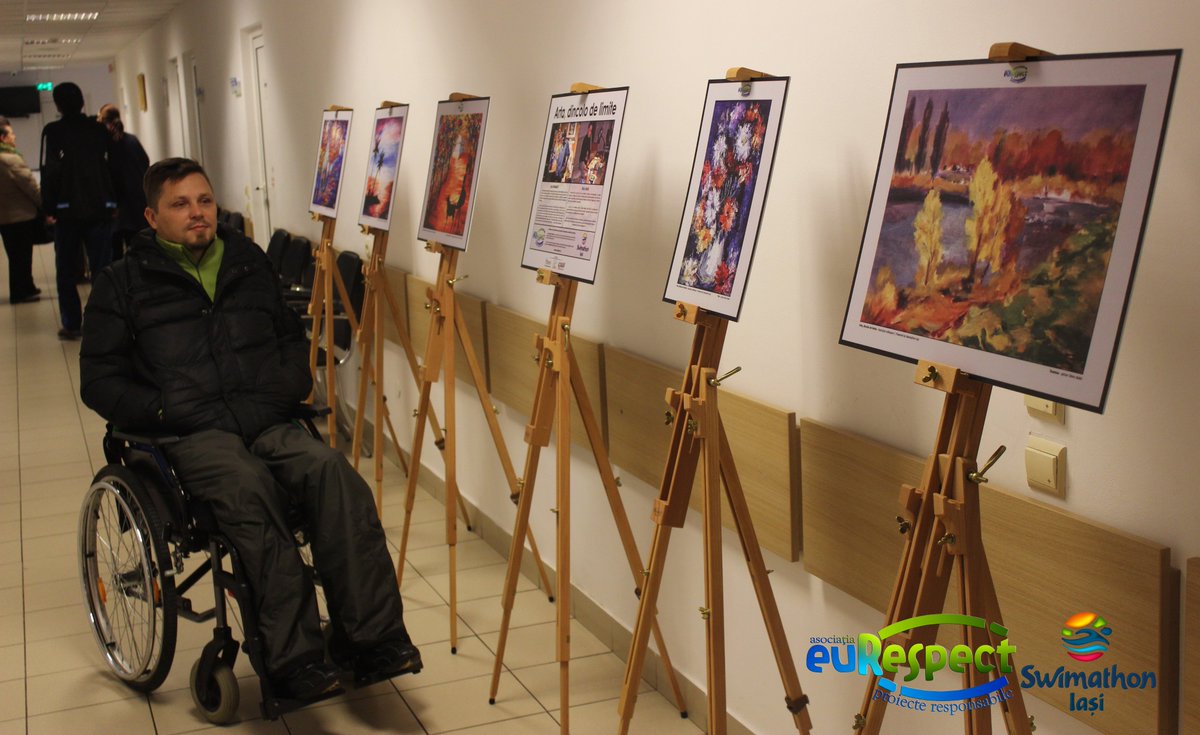 euRespect's tweet photo. Reacții de la expoziția „Arta, dincolo de limite” >> https://t.co/O4S33F557T https://t.co/BINbQCmUak