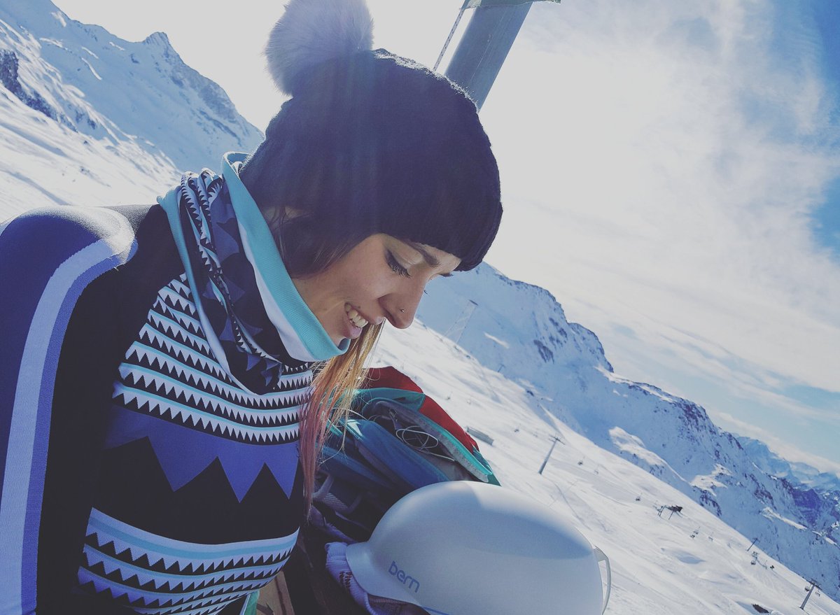 angelicasykesuk's tweet photo. Channeling my inner bond girl with these gorgeous 60's inspired Icelandic thermals by @sweatybetty #sweatyourstyle in @CerviniaValt ❄🌨💙 https://t.co/fh1QUG4DX3