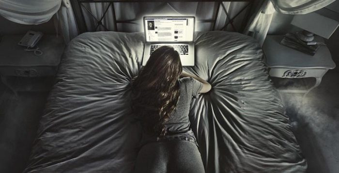 lovefilm's tweet photo. Don't watch this one alone #FriendRequestMovie. Rent w #LOVEFiLM https://t.co/Bnr6Fk8h2E #Horror #Thriller #RTFLW https://t.co/40Z7SrxgKN