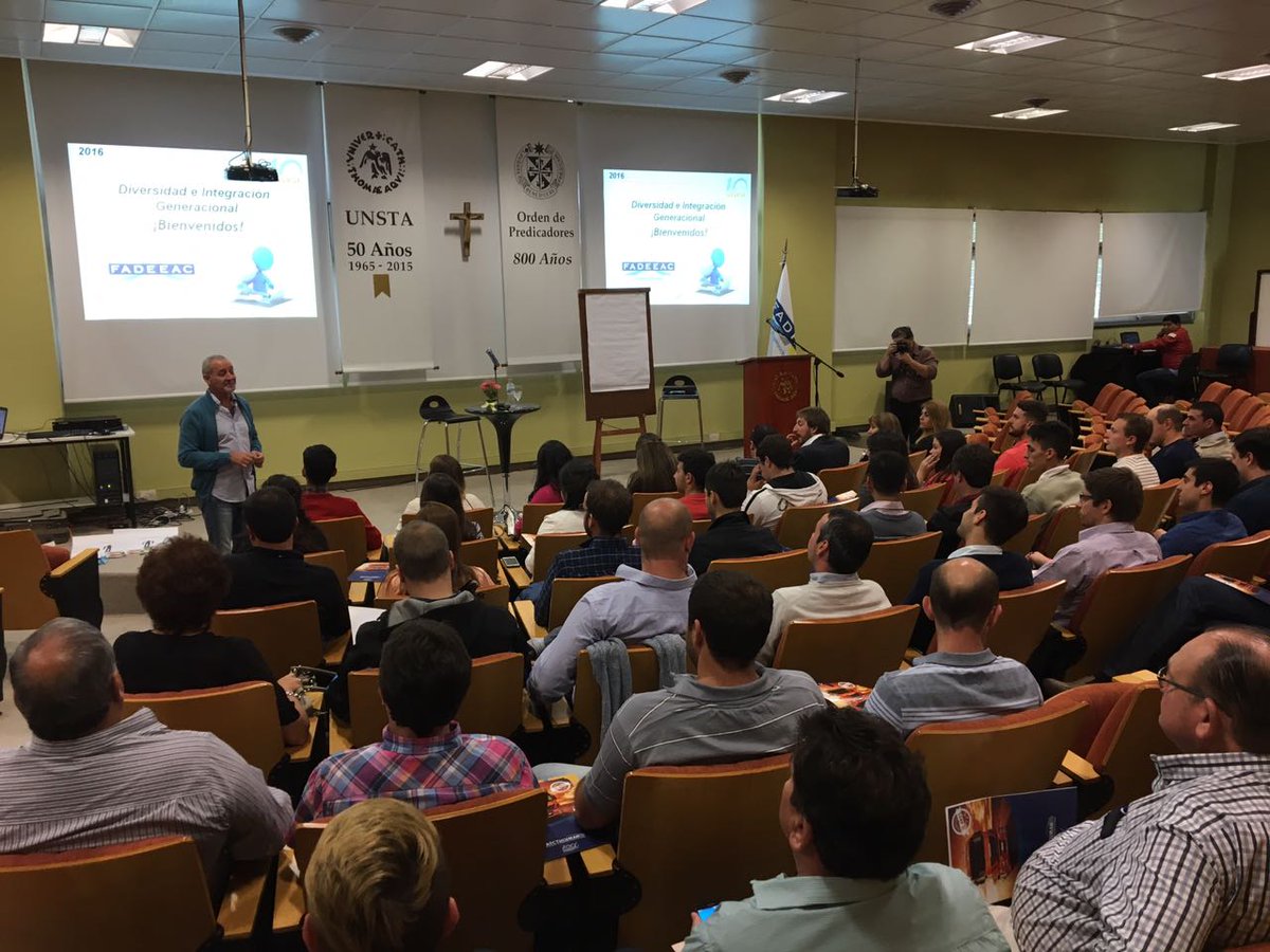 FADEEAC's tweet image. #FADEEAC presente en el #EncuentroJovenesEmpresarios que se está llevando a cabo en la @univ_UNSTA de Tucumán.