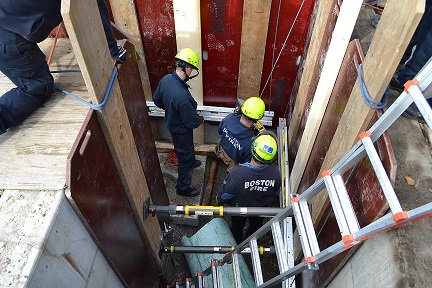 CambridgeMAFire's tweet photo. #CambMA UASI - MetroBos Urban Srch &amp; Resq training at Moon Island   @BostonFire @CambridgeMAFire @SomervilleCity @EverettMaFire @MBHSR_USAR https://t.co/eL9Cd86vrm