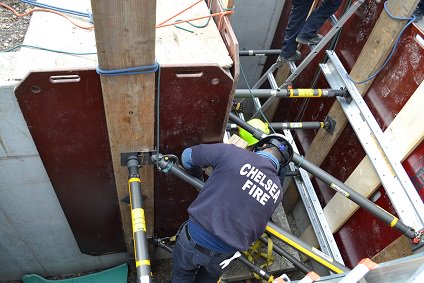 CambridgeMAFire's tweet photo. #CambMA UASI - MetroBos Urban Srch &amp; Resq training at Moon Island   @BostonFire @CambridgeMAFire @SomervilleCity @EverettMaFire @MBHSR_USAR https://t.co/V5AdC1kKCk