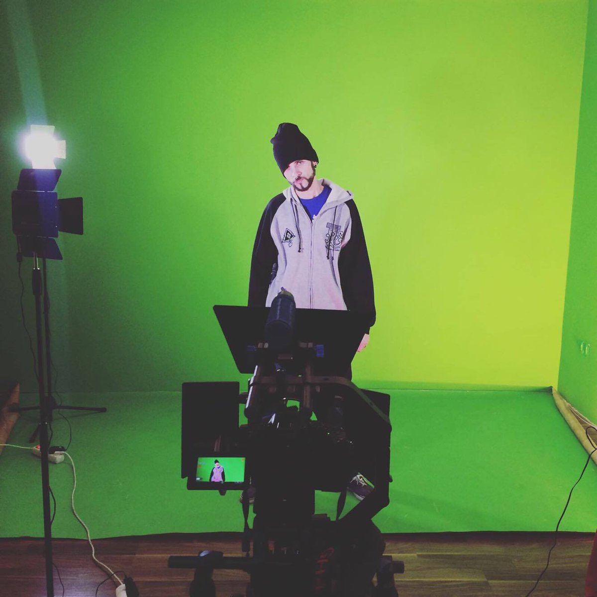 Grabamos nuevo trabajo con <a href="/vladzapu/">Vlad Zapu</a>