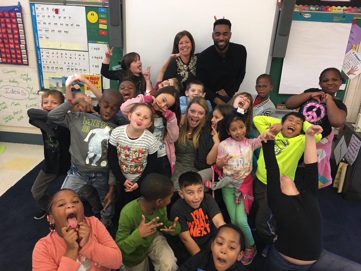 DougTimm34's tweet image. It has been great having @MissOkeson @MissPaley @Missbarber7 @MsWilkinson21 for the past few weeks! Good Luck in your career! #cddolphins