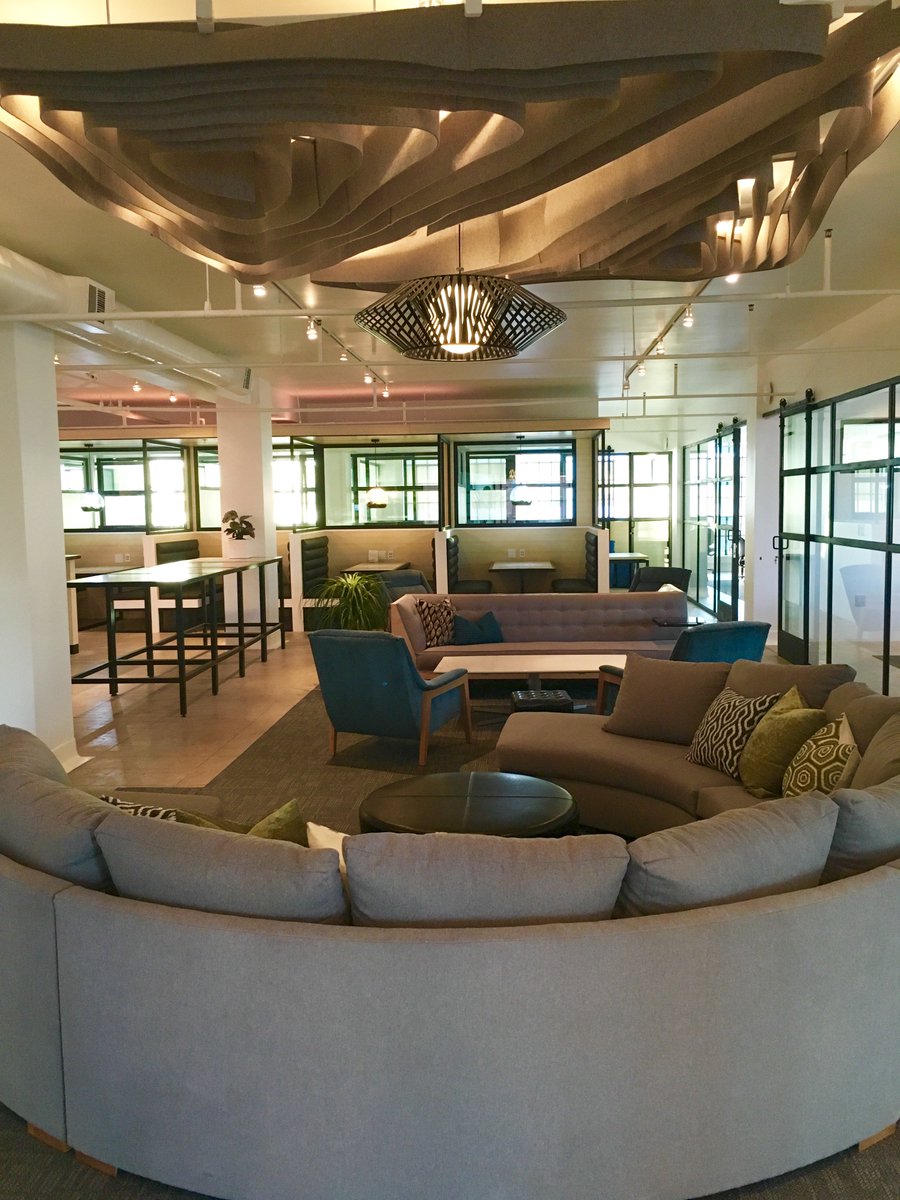 Collection527's tweet image. Rather you are celebrating Hanukka, Christmas, or Kwanzaa, The Collection has the event space for you!   thecollection527.com/#the-flex