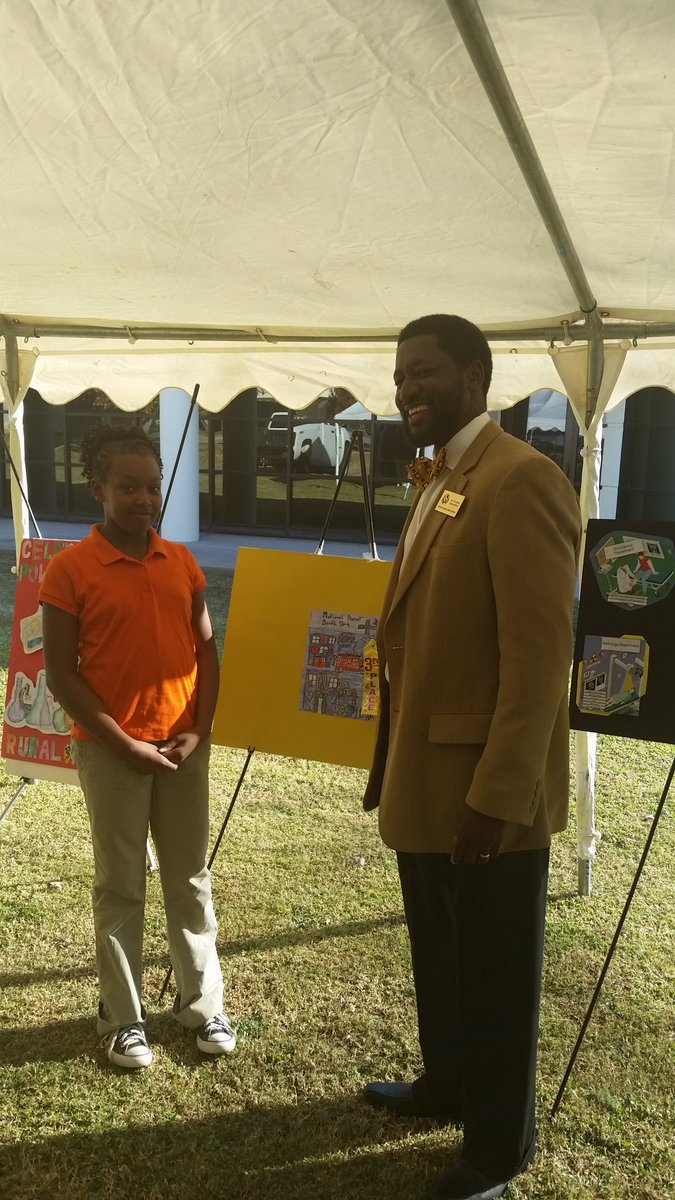 McCroreyListon's tweet photo. Congratulations to Shamonica C. for receiving 3rd Place in the National Rural Health Poster Contest. # proud #mlsteagles #rockstar https://t.co/b6rQt8iRhR