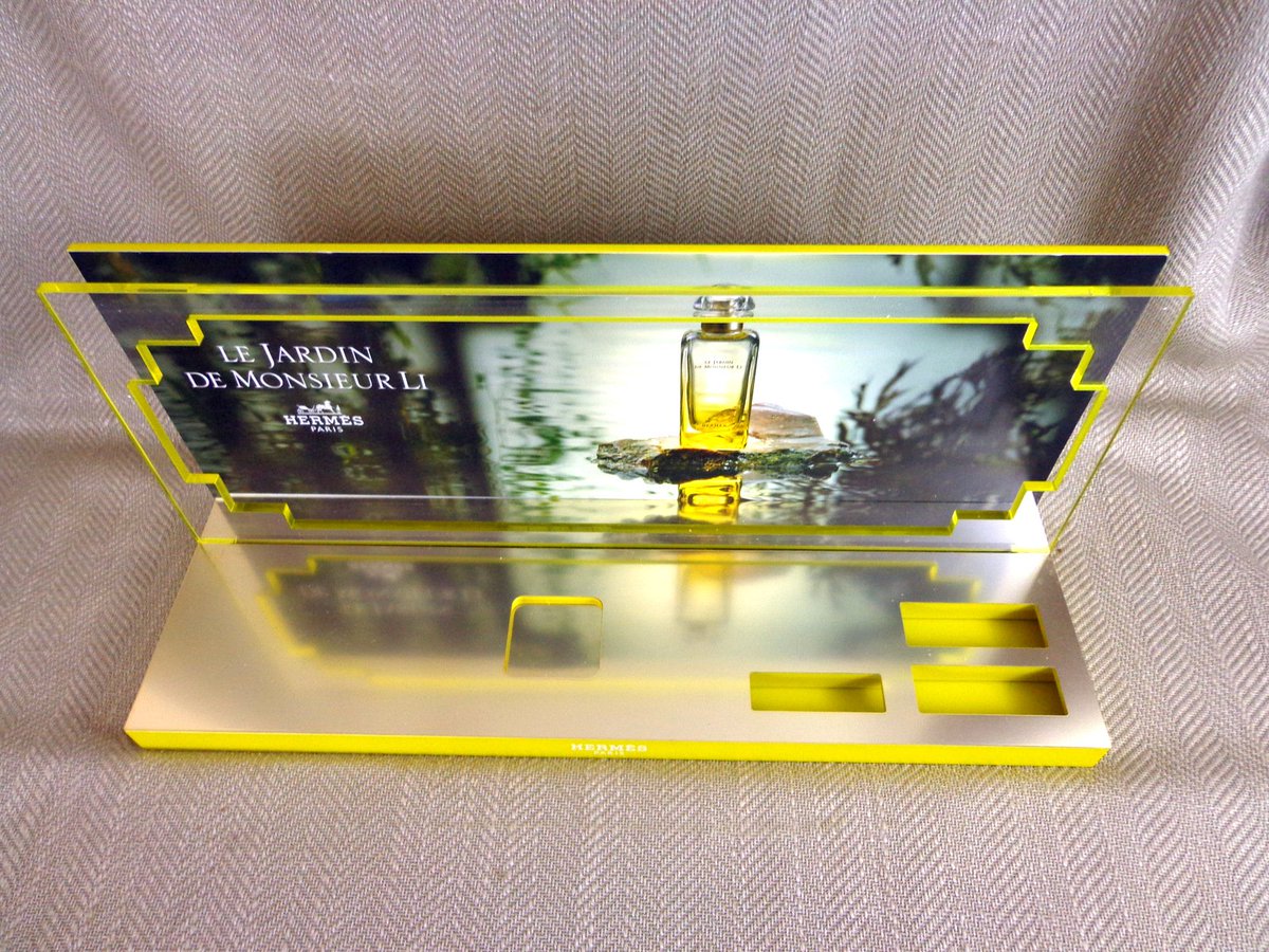 PahlaviLondon's tweet photo. Genuine Hermes Display Stand #ShopDisplay #VintageAdvertising #Vanity #RetailStand https://t.co/zrKZytt9RV https://t.co/HEsiqXAU9d