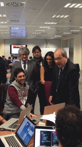 Antonellogiac's tweet photo. Napoli,giornata dedicata alla Federico II,ad Accenture,alla Città della Scienza. Eccellenze con tanti ragazzi protagonisti dell'innovazione https://t.co/EI0GspgXih