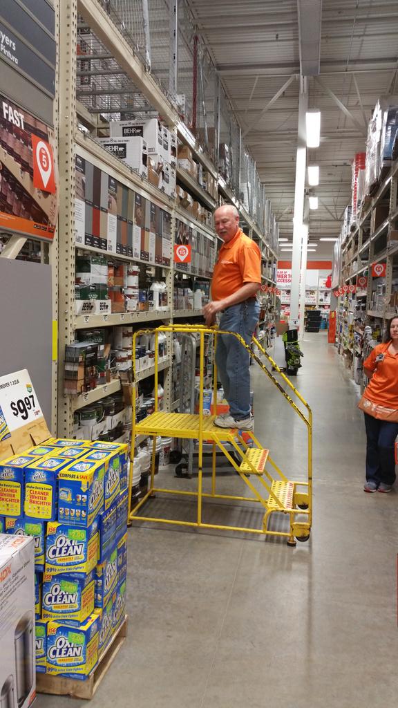 WT The  Safety Captain at 6935 teaching ladder safety!