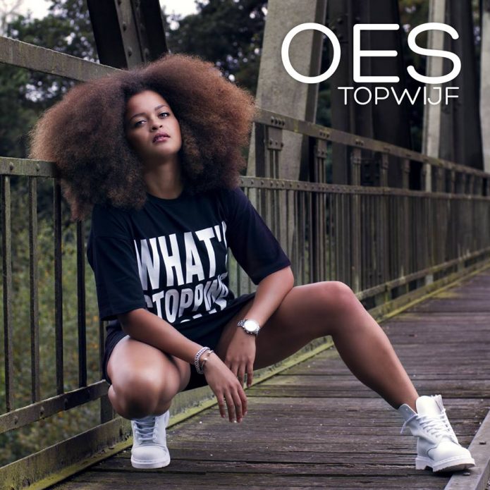 Tune in op <a href="/echteradio/">Simone FM</a> en hoor @oesmuziek om 16.30 uur LIVE!

#TOPWIJF