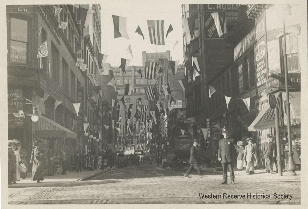 #TBT - East 4th 1904!! 

#ThisisCLE #E4thCLE
