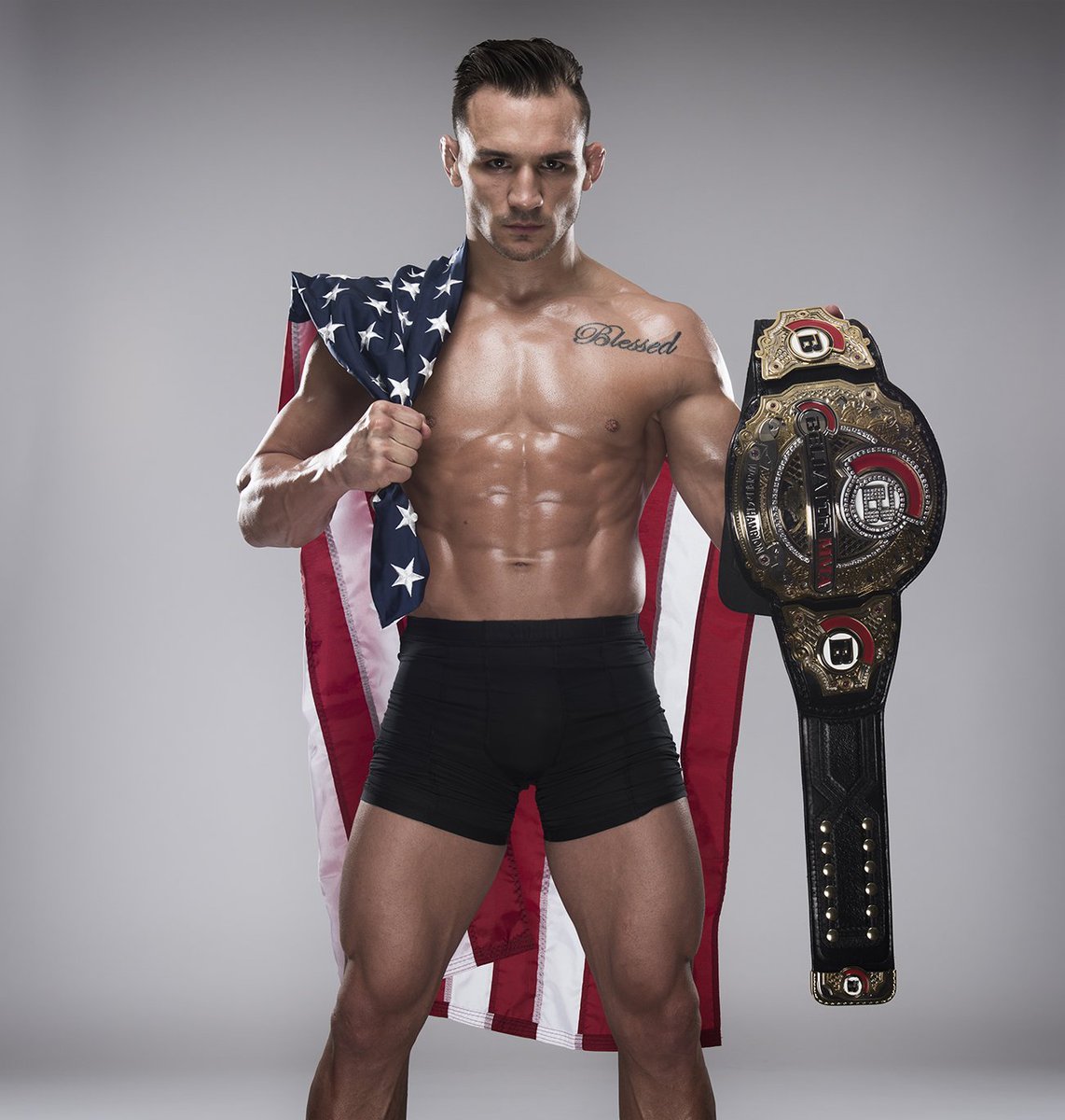 BellatorMMA's tweet photo. Lightweight champion @MikeChandlerMMA returns to defend his belt on June 24th, live on PPV! #BellatorNYC https://t.co/kALDXhWqmk