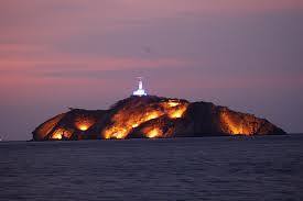 EL MORRO, una pequeña Isla frente a la bahía de Santa Marta. Este promontorio rocoso fue parte fundamental en la historia de santa marta.
