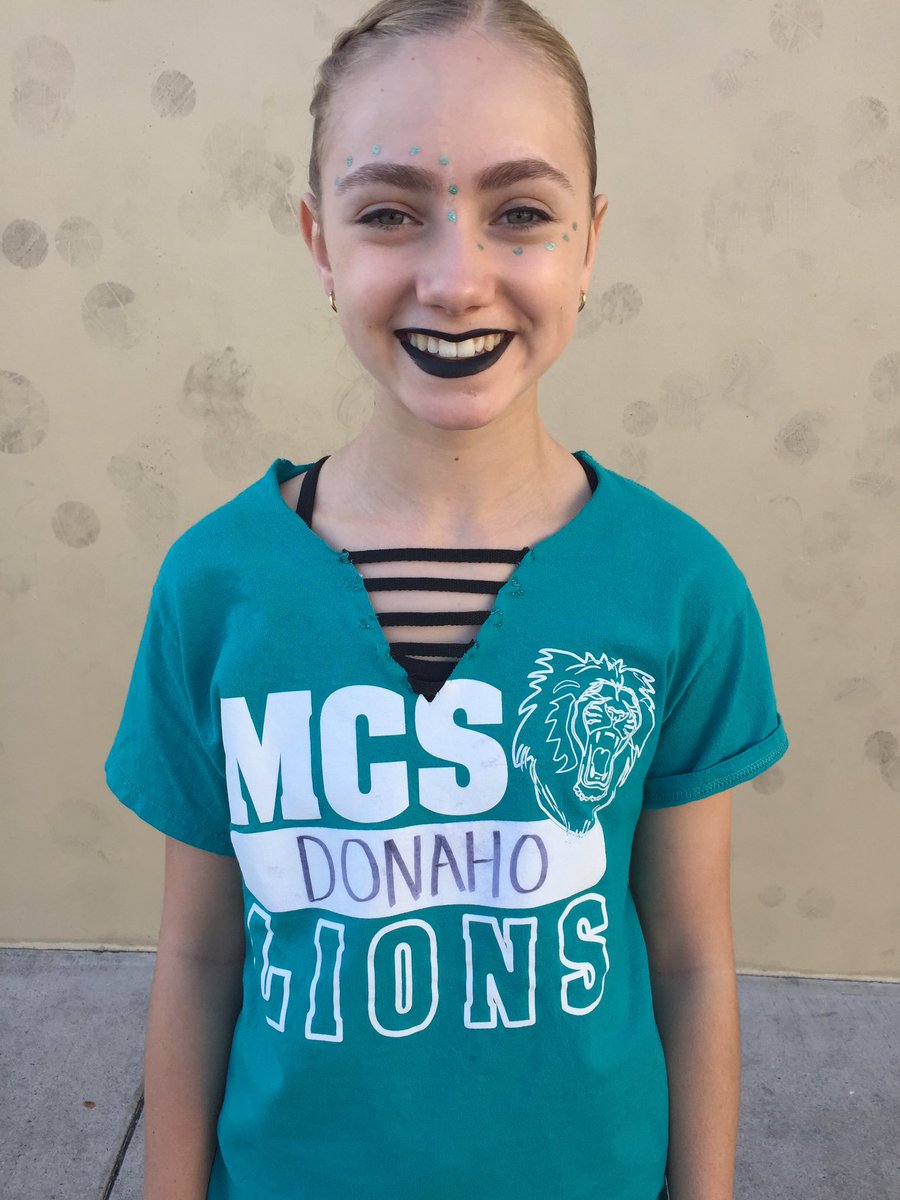 mthompsonmcs's tweet photo. Turkey Bowl moments 2016! Teal vs Black competition for over 20 years! #tradition #tealvsblack #schoolspirit #mcsk8 #goMCSlions https://t.co/nEx4Sbqcpe