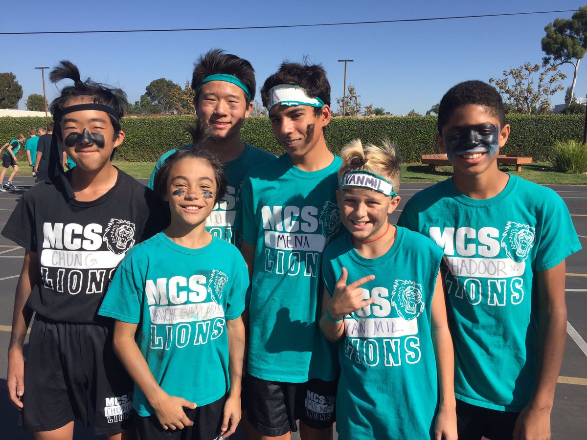 mthompsonmcs's tweet photo. Turkey Bowl moments 2016! Teal vs Black competition for over 20 years! #tradition #tealvsblack #schoolspirit #mcsk8 #goMCSlions https://t.co/nEx4Sbqcpe