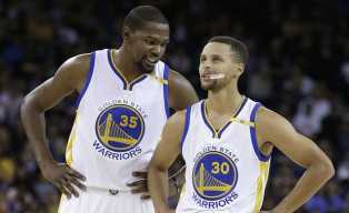 ThompsonCharli's tweet photo. #NBAManiacs.com:" ANOTADORES DE LEYENDA"
se rinden ante el ataque de los #Warriors
@liberope @deporpe #Perucom https://t.co/GiwdByUwT2