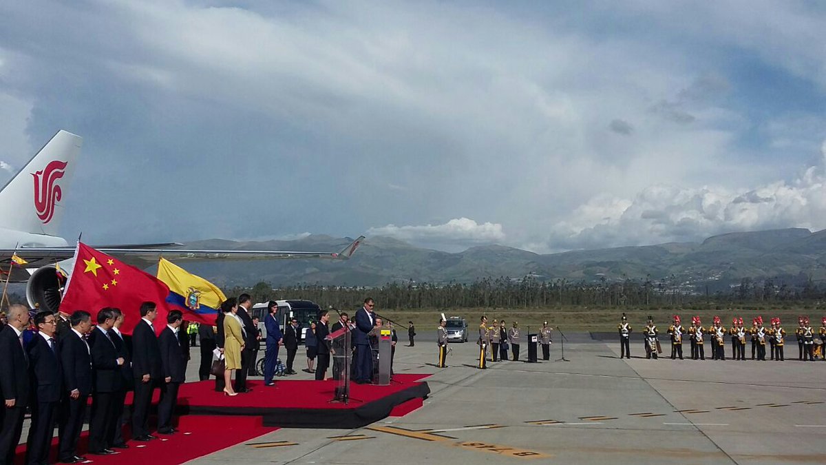 Presidencia Ecuador 🇪🇨 (@presidencia_ec) on Twitter photo “Actualmente tenemos más de 200 instrumentos bilaterales suscritos entre ambos países” <a href="/MashiRafael/">Rafael Correa</a> #VisitaDeEstadoChina “Actualmente tenemos más de 200 instrumentos bilaterales suscritos entre ambos países” <a href="/MashiRafael/">Rafael Correa</a> #VisitaDeEstadoChina