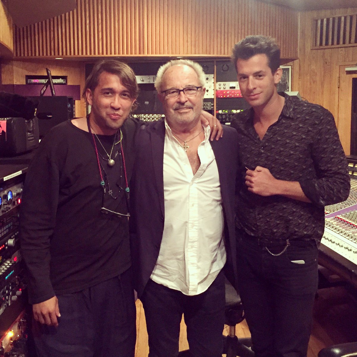 Mick Jones tweet media