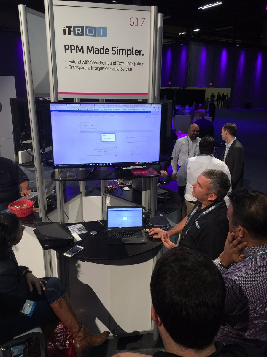 ITROISolutions's tweet photo. #ppmliveupdates Federico showing #ppmsimple demos @CAWorld and that #PPMExcel is turning heads #Knowaboutit https://t.co/wTVJcuOXG4