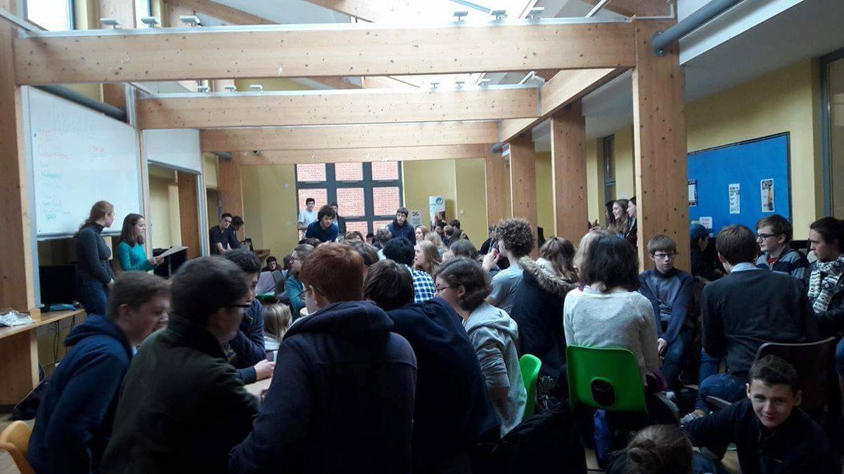 HRSFC_CU's tweet image. great turn out to the pub quiz today! thanks all for coming, we had a cracking time. usual big friday meeting is in B104 at lunch tomorrow!