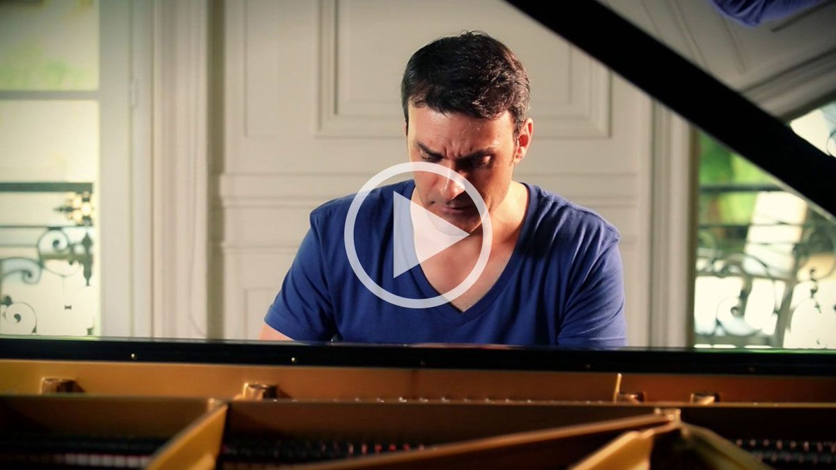 Watch Ivan Ilić (<a href="/IvanCDG/">𝓘𝓿𝓪𝓷 𝓘𝓵𝓲𝓬</a>) play a rare Haydn symphony transcription bit.ly/2g14CGl