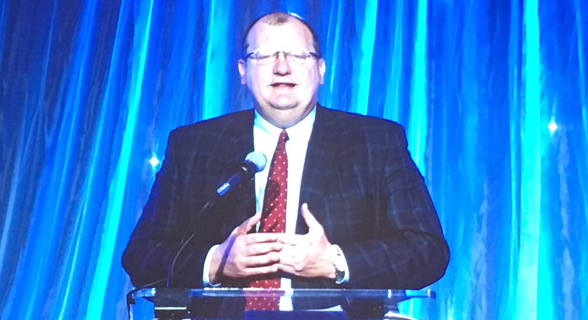 TruffleMedia's tweet photo. #AgSummit16 @DowAgro Tim Hassinger is closing keynote, sharing story of getting out to customers to really understand them https://t.co/RsrIXkF4OC