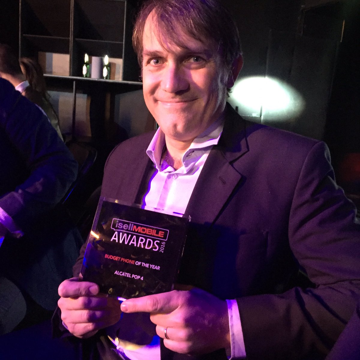 alcatelmobileuk's tweet image. #WINNER @isellmobile #alcatelpop4 #pop4 @w_paterson #awards