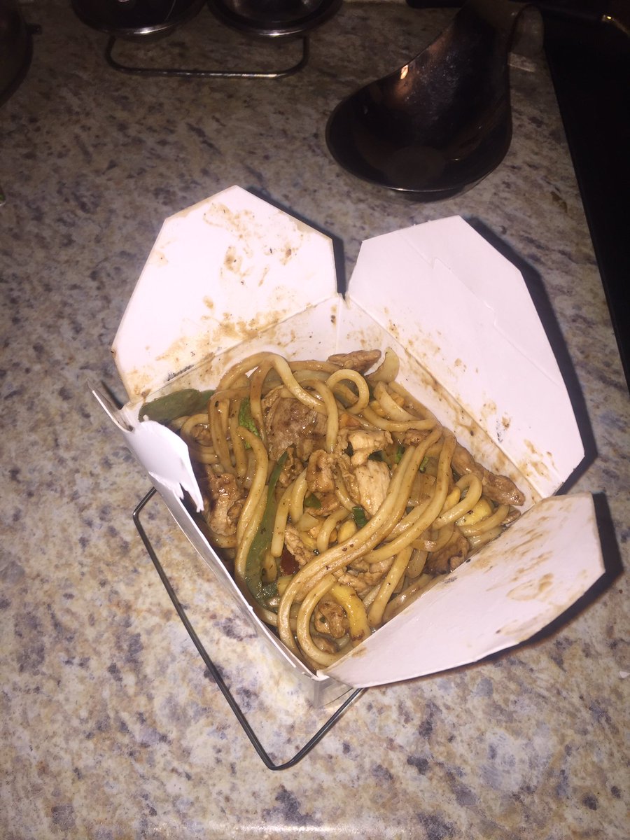 Mennymen4's tweet photo. Ve nomas @GALLONEGRO777 le voy a rajar leña a una #orientalbox con tu receta especial 😋😋 https://t.co/1TUgMNIXC8