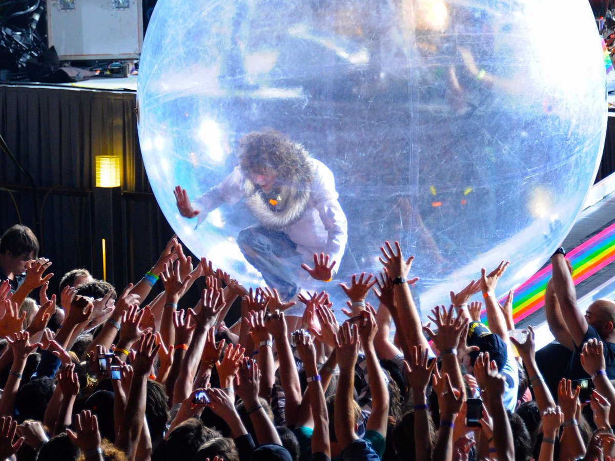 TECH INVESTOR: We're in a huge bubble — but it's not what you think goo.gl/2SHH2B