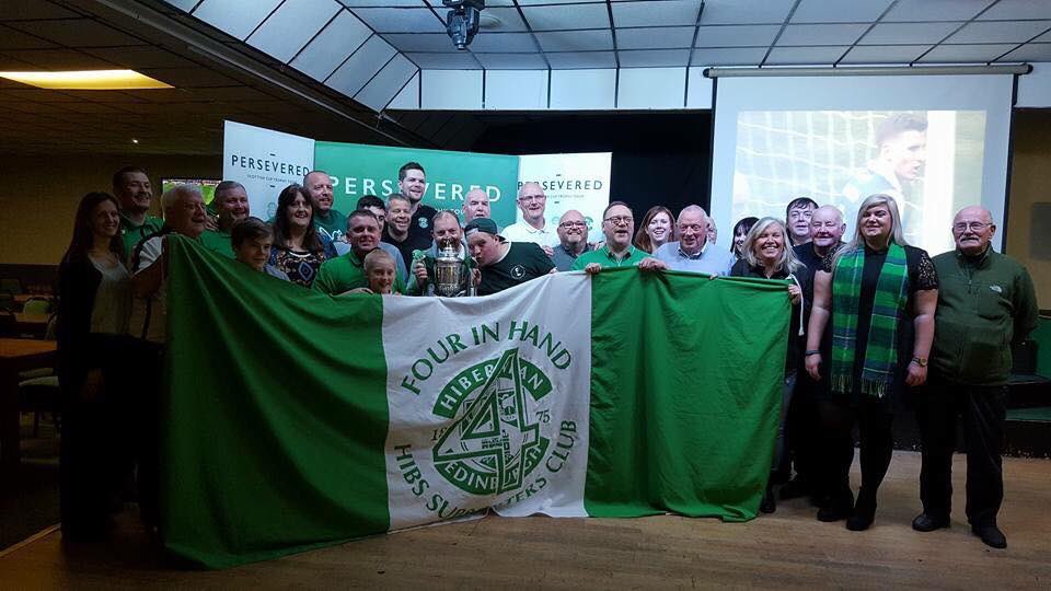 EnterSamSmith's tweet photo. Amazing group photo of the best supporters club in the land @FourInHandHSC #perserved @HibsOfficial https://t.co/6J4C4GoxmI