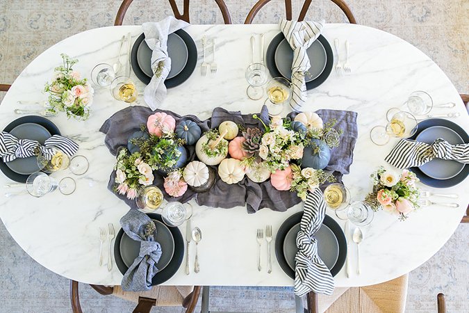 LaurenConrad's tweet photo. A Turkey Day table with a pastel twist: https://t.co/LhrMHfI9M3 ;-) https://t.co/y86cMPNVkI