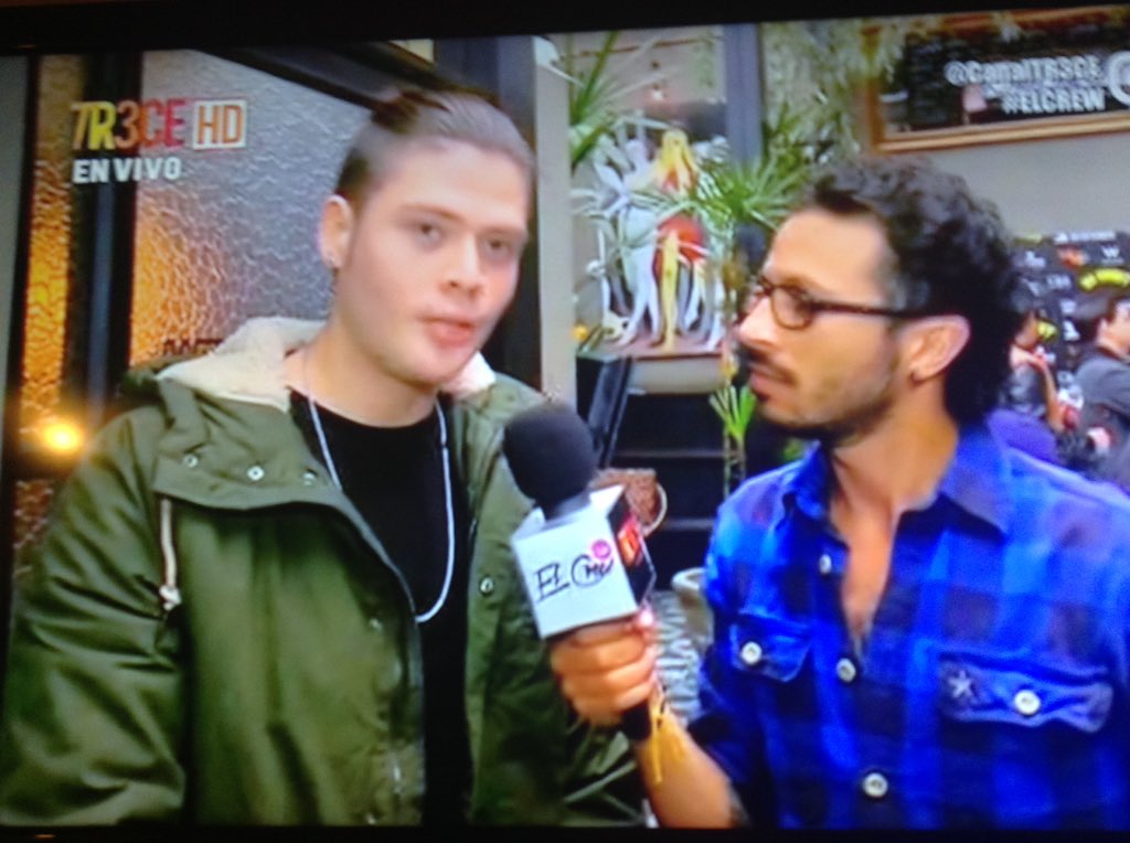UnaFotografaDic's tweet photo. Oyeee @IamArguello vieras como grite al verte en @CanalTR3CE #ElCrew300 y solo pensé en @lau_angarita97 el amoooog https://t.co/T29pRCUdrf