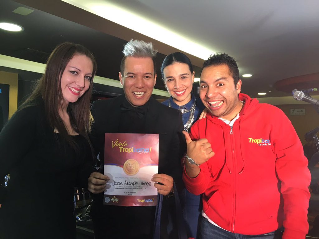 Damas y caballeros les presentamos al primer #ÍdoloTropicana @Tropibogota