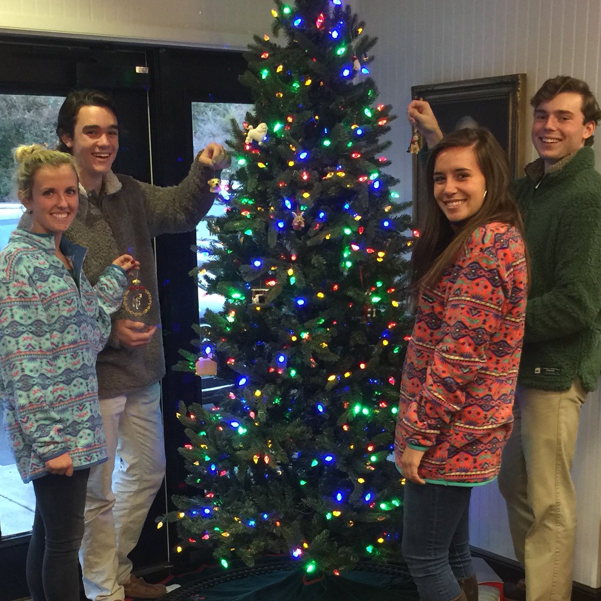 NowellsOnline's tweet photo. Nowells Reps getting it lit in Southern Marsh 1/4 Zip Piles! #CGHSLax #SouthernMarsh #Ravenscroft @ChloeArgay @Real_LilBill https://t.co/IuVDVt81r1