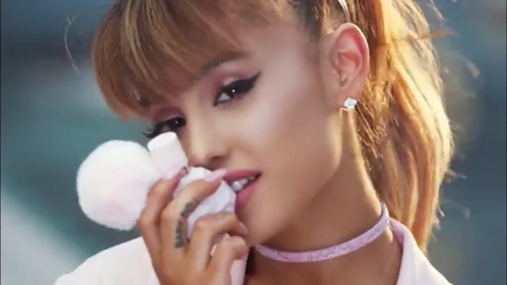 ArianatorFallen's tweet photo. Ari By Ariana Grande VS Sweet Like Candy commercial 

@ArianaGrande https://t.co/uX8n9Ju90g