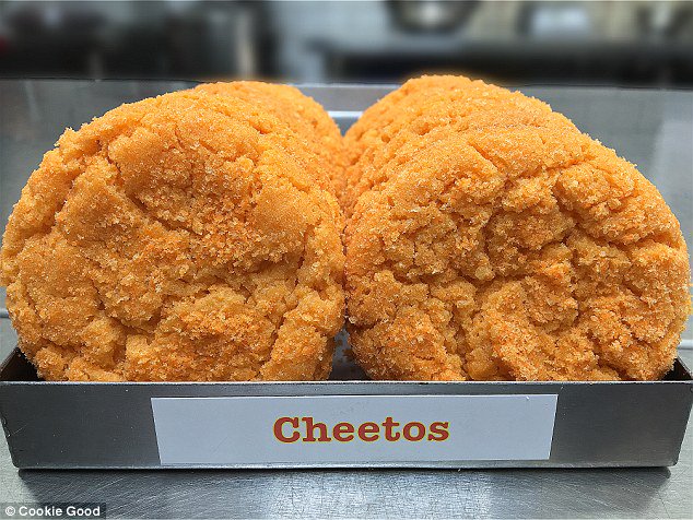 TrendMagnetHQ's tweet photo. That's right, CHEETOS cookies are an actual thing now https://t.co/zjQyOW4lV0 https://t.co/mgDR5T7omm