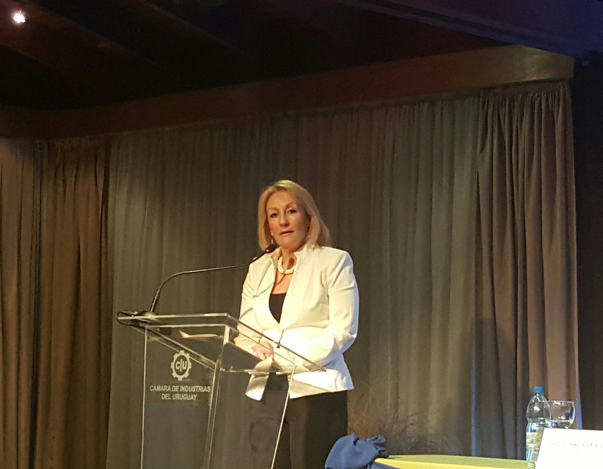 "No podemos proyectar la industria sin protegerla y hay que hacerlo con razonabilidad" <a href="/CosseCarolina/">Carolina Cosse</a>