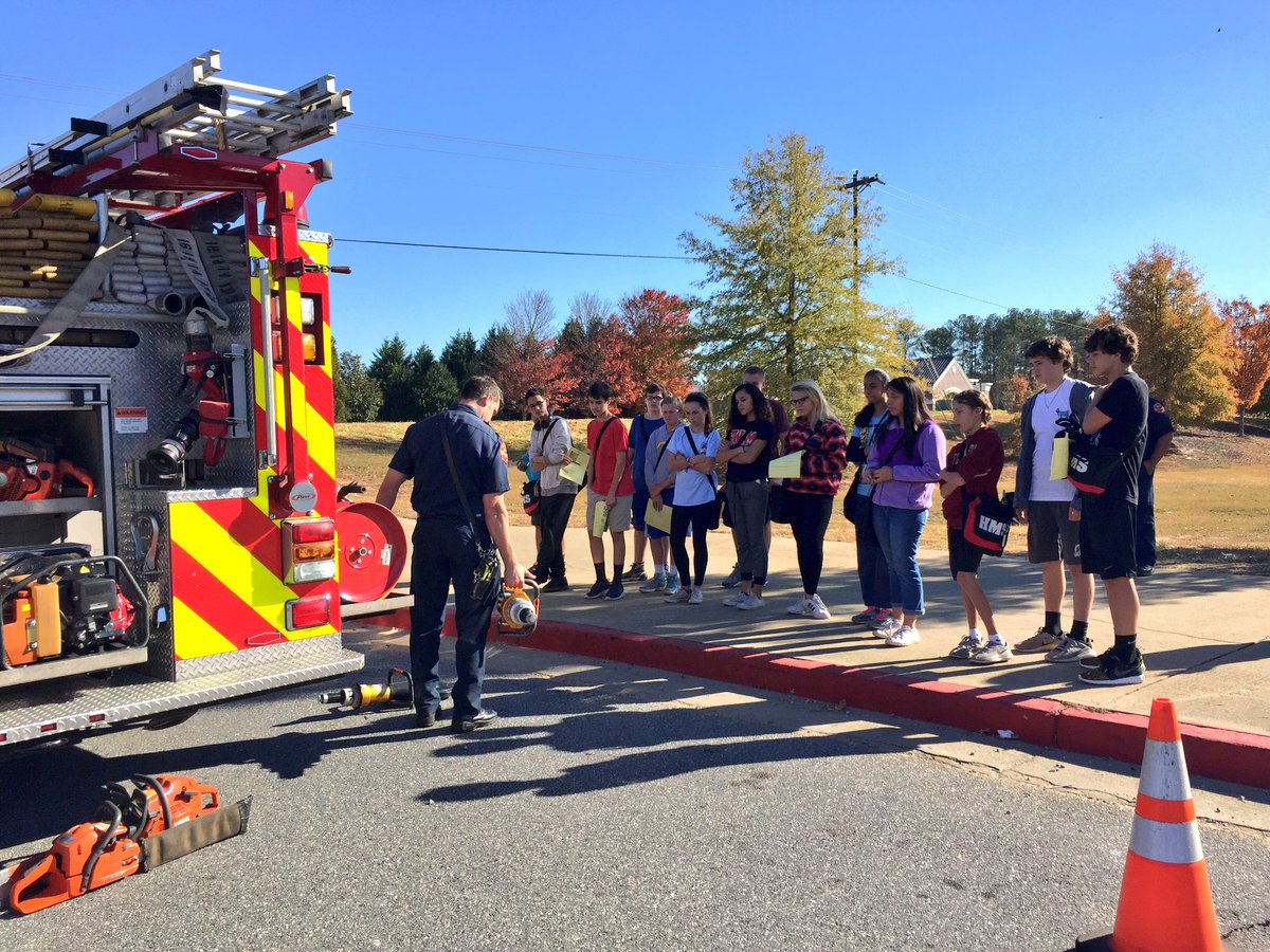 kaisaac32's tweet photo. THANK YOU to @MiltonFire30004 @miltonfire8500 for participating in the HMS Career Day! Thanks for all you do to keep us safe! https://t.co/plX3cVv4MR